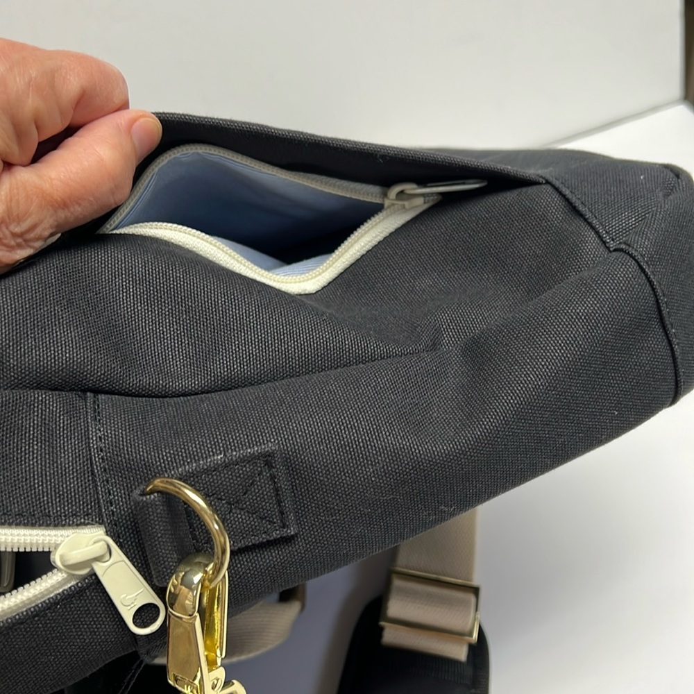 Carrying  Case by Esperos Adjustable Stap With Lap Top Padding/Compartments - Picture 8 of 12